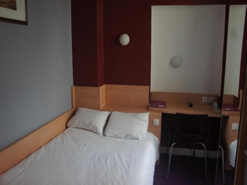 Hotel D'Anjou Levallois-Perret Eksteriør billede