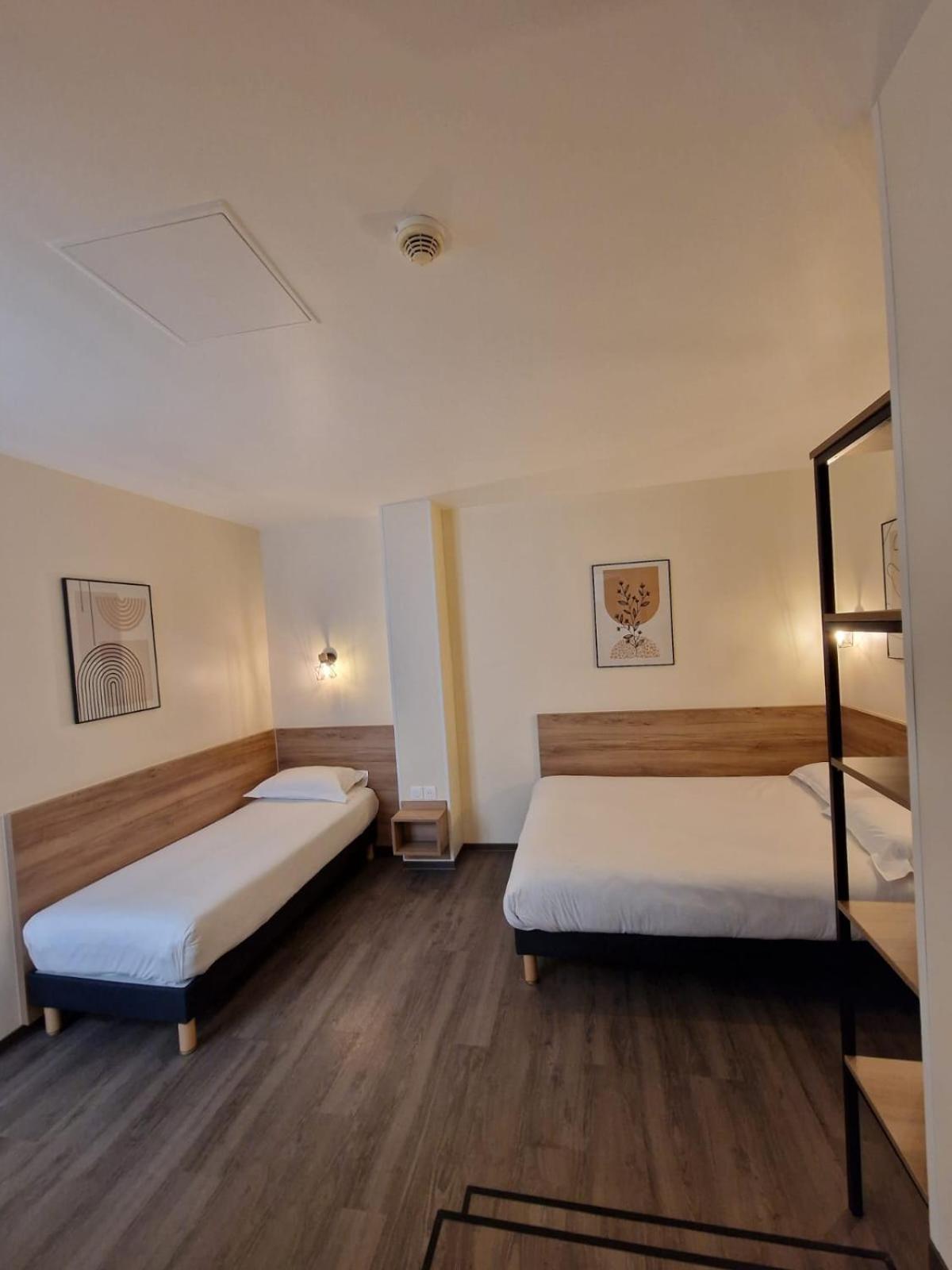 Hotel D'Anjou Levallois-Perret Eksteriør billede