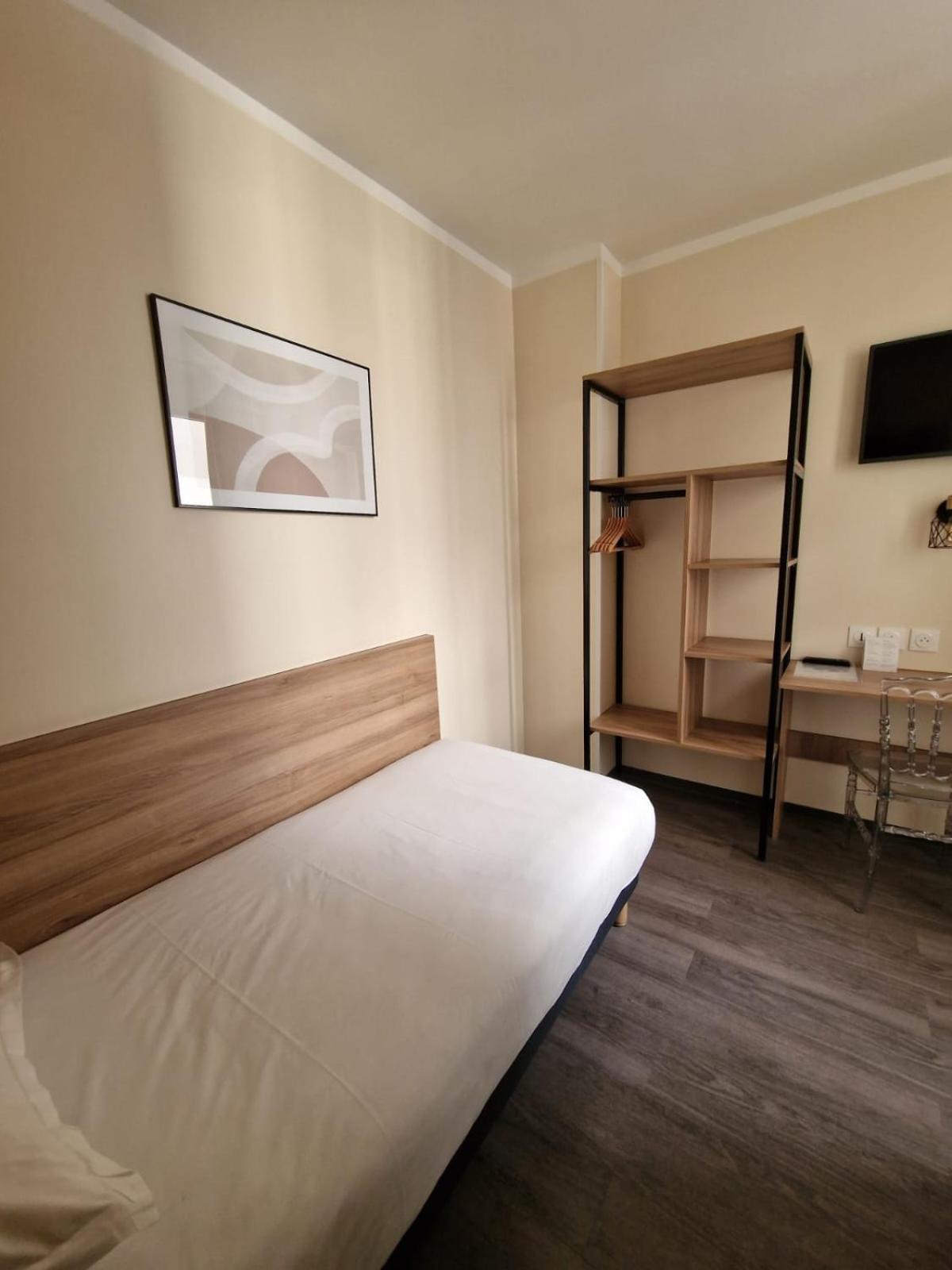 Hotel D'Anjou Levallois-Perret Eksteriør billede