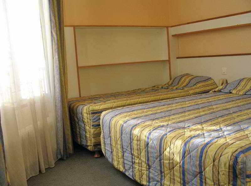 Hotel D'Anjou Levallois-Perret Eksteriør billede