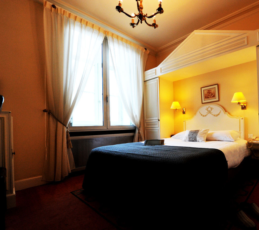 Hotel D'Anjou Levallois-Perret Eksteriør billede
